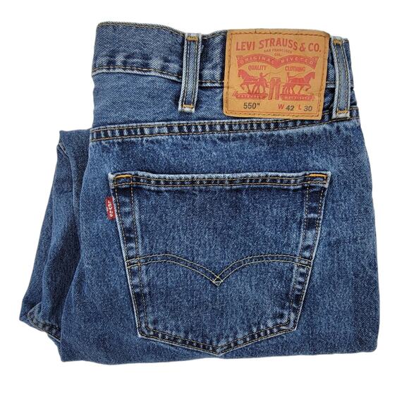 LEVI'S 550 Relaxed Fit Zip Fly 100% Cotton Dad Jeans Size W42 L30 altered to L28 - Picture 1 of 6